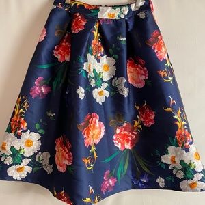 Retro Look A-Line Floral Skirt W/Pockets!